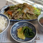 五十番 - 肉野菜炒め定食 1200円。