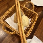 ジョヴァンニ - グリッシーニとパン