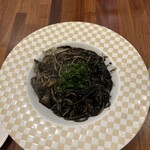 ジョヴァンニ - アオリイカのイカスミソースパスタ