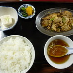 松龍苑!! - 【H25.11.3】焼肉定食７００円。