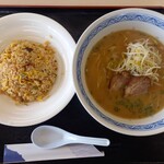 Kou rin - Cセット　焼き飯+ラーメン(1,100円)