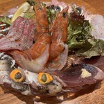 魚とワインはなたれThe Fishand Oysters - 