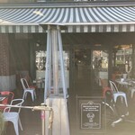 パイ ホリック - マリン＆ウォークの1階一番ハンマーヘッド寄りにある。