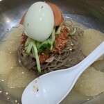 韓国家庭料理 炭火焼肉 しんちゃん - 冷麺