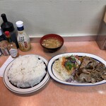 洋庖丁 - からし焼肉ランチ（並）　900円