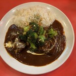 Oufuu Kari Domon - 牛たんカレー1200円、ブロッコリートッピング