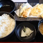 天ぷらとワイン 小島 - お好み天定食(ちくわ ナス レンコン さつまいも)