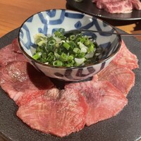 YAKINIKU BON'S - 