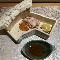 寿司処 京都 宙 - 蟹の甲羅詰めです。