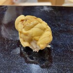 日本橋蛎殻町 すぎた - 赤雲丹握り