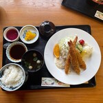 和食処ふるさと館 - エビフライ定食