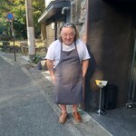 CUCINA - 田中照道シェフが入口まで挨拶にみえた
      この後グーサインをされてたけれど撮影出来なかった