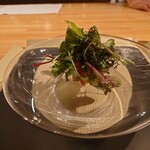 クッチーナ - 爽やかなオリーブオイルの旨味との絶妙なバランス感
      深みもある美味しいドレッシングで
      野菜が和えられていて塩味は普通よりも効き気味となる