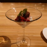 クッチーナ - ◯ドルチェ
      パンナコッタとなる
      ミルキーで深い旨味のパンナコッタに
      いちご、ラズベリー❔とベリー系の酸味爽やかなソース