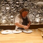 クッチーナ - シェフがカウンターの眼の前で
      オータムトリュフを削られていたけれど
      その時からトリュフの凄く良い香りが漂っていた
      
      こんな事は生まれてから今まででも初めてのこと