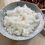 Ajihei - ◆ ご飯
                      美味しいごお米を提供する定食屋は、
                      高確率で、おかずも美味しい。