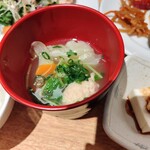Mizutaki Ryoutei Hakata Hanamidori - 鳥スープのうどん