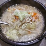 高麗 - カルビ麺（スープが旨い）