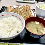 Miyoshino - ぎょうざ定食