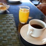 グラスハウス - オレンジジュースとコーヒー　おかわりが出来ます