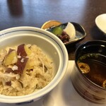 ほう月 - きのことさつまいもごはん　赤だし　香の物