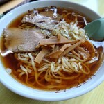 よしのや食堂 - ラーメン大盛り