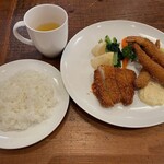 洋食 ふじい - チキンカツと海老フライ