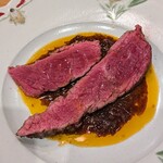 La Stalla - ここまで読んで下さる私マニアの方だけに言うと、トカプチさんは多分ネジが飛んでる系の凄い方たちだと思います。100%しかないっていうかね、私の大好きな人種の予感。