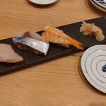 Sushi Sake Saka Na Sugi Dama - お寿司と醤油の量が計れる小皿