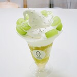 大名ソフトクリーム - シャインマスカットゼリーパフェ1900円税込ｗ