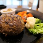 テラス8890 - （2023/9月）牛肉100％手ごねハンバーグ