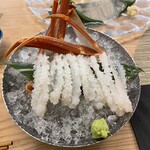 新鮮な海の幸 和食 吉福 - ズワイガニのお刺身は、さっきまで生簀で生きてたカニを使用！これで980円とは驚き٩(^‿^)۶