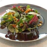 RISTORANTE OZIO - ミックスリーフのスペシャルサラダ