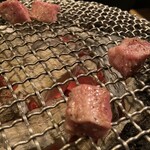 炭火焼肉ホルモン うしごろ - 