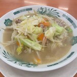 日高屋 - 麺少なめ　野菜たっぷりタンメン