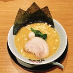 町田商店 - ラーメン(並)