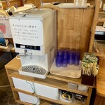 田中鮮魚店 - お水や食器の返却はセルフです。