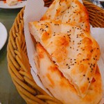 Istanbul Saray - 自家製パン