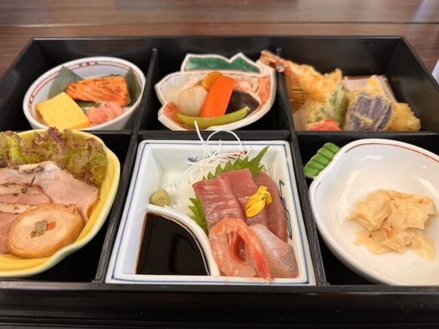 道の駅 象潟 ねむの丘 &ndash; 地元食材と絶品料理で秋田の魅力を体験