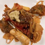 middle - 岩手短角牛のタルタル　山椒風味