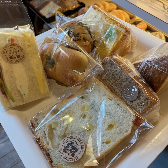 サンドイッチとパン