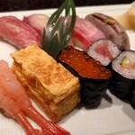 築地 寿司岩 - お寿司！シャリ小さめなので終盤でも食べちゃう。