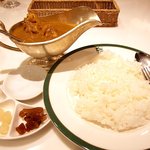 新宿中村屋 オリーブハウス ダイニング - 中村屋伝統のインドカリー、1365円。