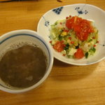 ビーンズキッチン - 「パレスチナセット」のうち、レンズ豆のスープほか