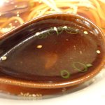 牛骨＋魚介の醤油スープ