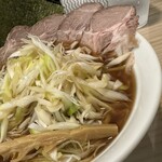 麺屋 亮 - 醤油チャーシュー麺+味ネギトッピング（UP）