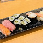 Shinjuku Sakaezushi - 