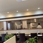 カツレツ Avanti - キレイな店内。