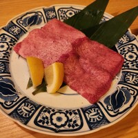 肉亭ふたご iki 本郷三丁目店 - タン元､タン中