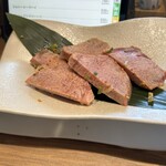 飛騨牛一頭家 馬喰一代 長良本家 - 厚切り牛タン